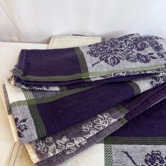 Grape Theme Placemats-Set of 2-w/ Matching Napkins-Set of 3 Table Linens - Picture 7 of 9